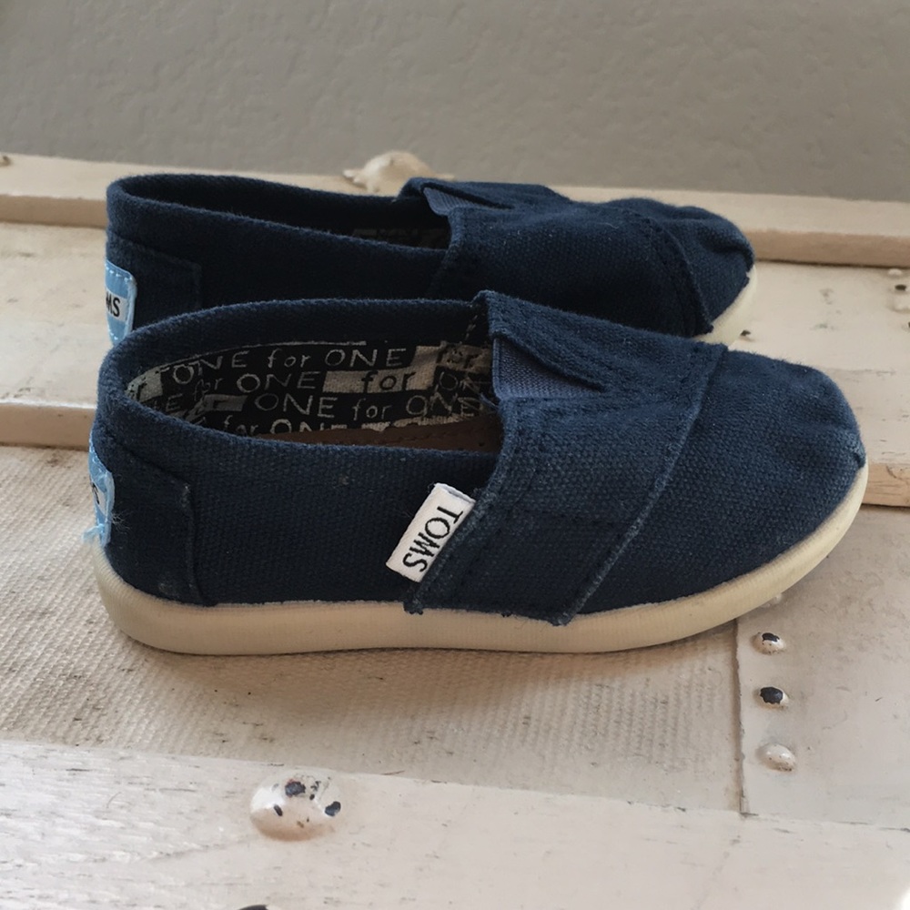 Navy Blue Toms Size Toddler 5